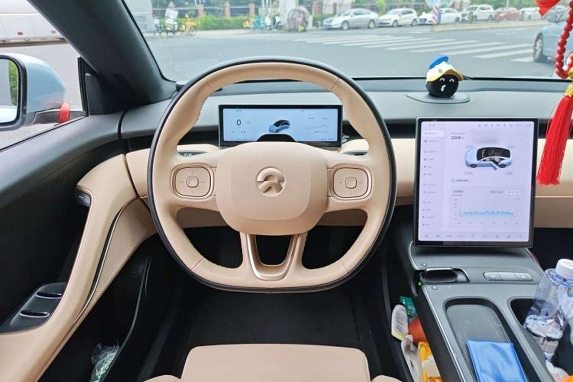 Used Nio ET5 2022 75 kWh Steering Wheel