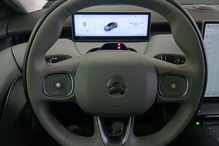 Used Nio ET5 2022 75 kWh Steering Wheel