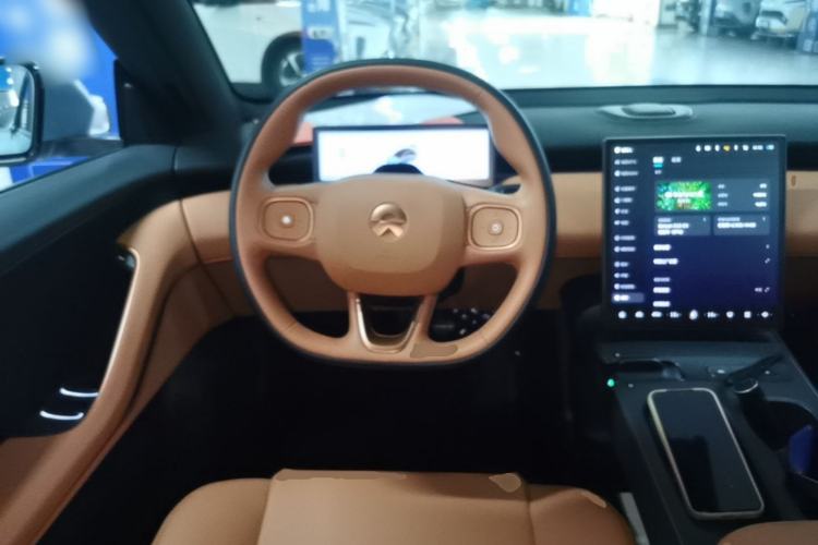 Used Nio ET5 2022 75 kWh Steering Wheel