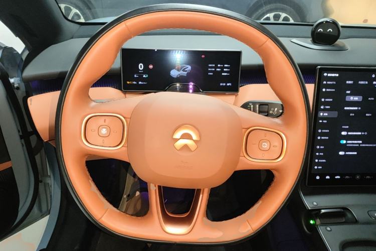 Used Nio ET5 2022 75 kWh Steering Wheel