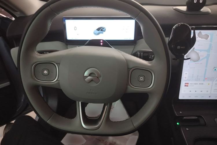 Used Nio ET5 2022 75 kWh Steering Wheel