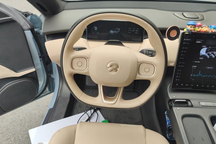 Used Nio ET5 2022 75 kWh Steering Wheel