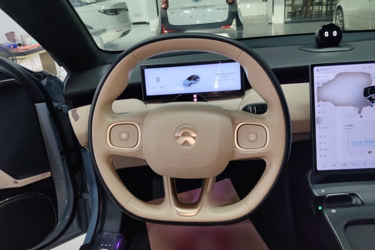 Used Nio ET5 2022 75 kWh Steering Wheel