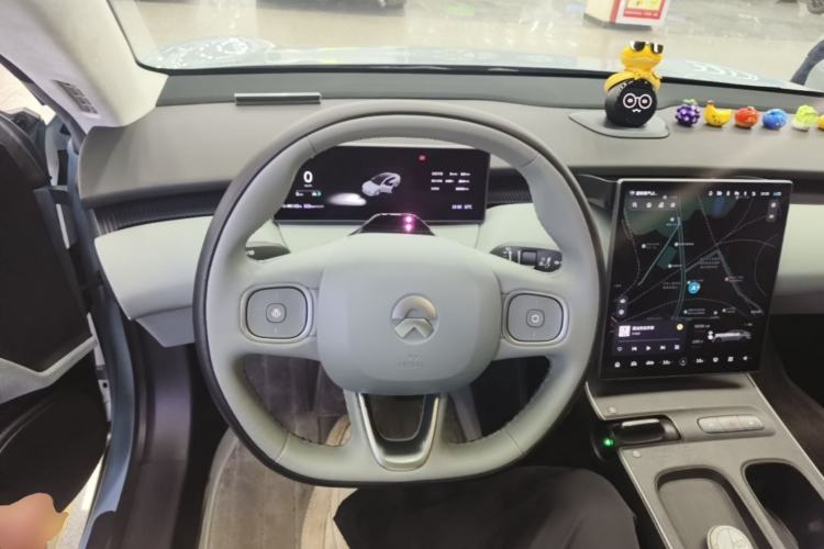 Used Nio ET5 2022 75 kWh Steering Wheel