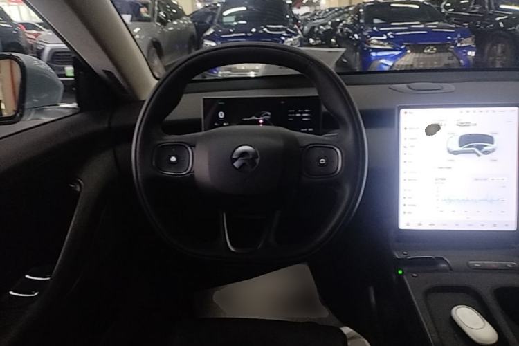 Used Nio ET5 2022 75 kWh Steering Wheel