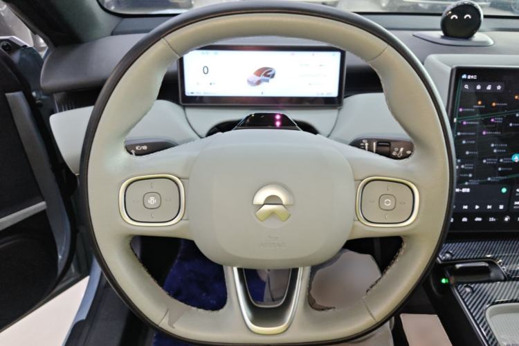 Used Nio ET5 2022 75 kWh Steering Wheel