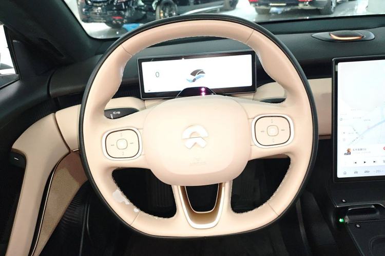 Used Nio ET5 2022 75 kWh Steering Wheel