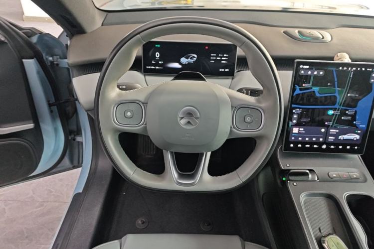 Used Nio ET5 2022 75 kWh Steering Wheel