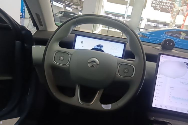 Used Nio ET5 2022 75 kWh Steering Wheel