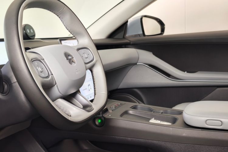 Used Nio ET5 2022 75 kWh Steering Wheel
