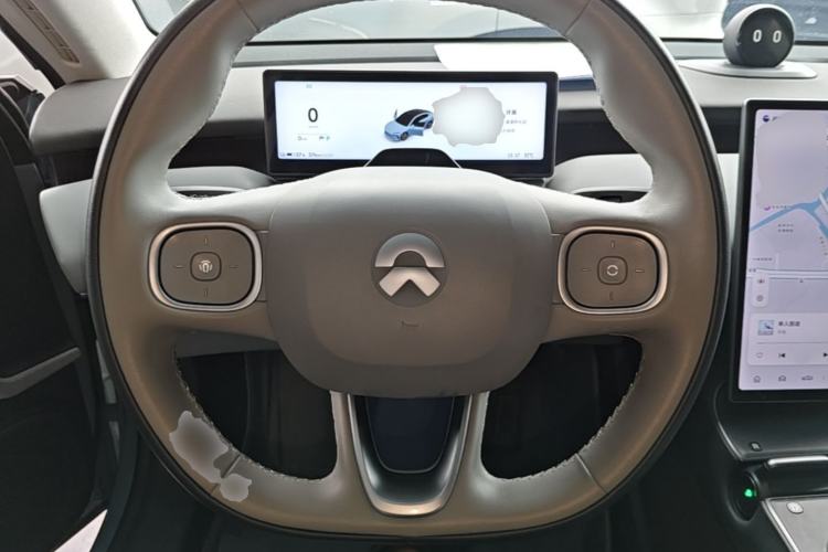 Used Nio ET5 2022 75 kWh Steering Wheel