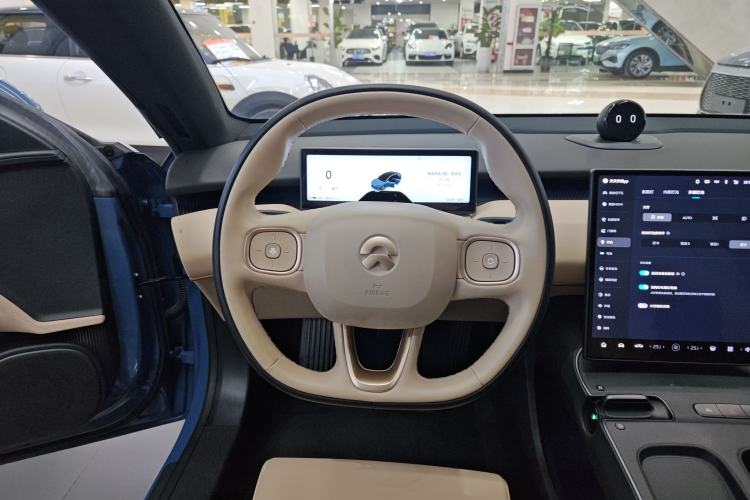 Used Nio ET5 2022 75 kWh Steering Wheel