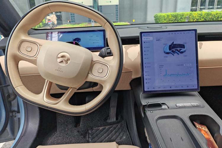 Used Nio ET5 2022 75 kWh Steering Wheel