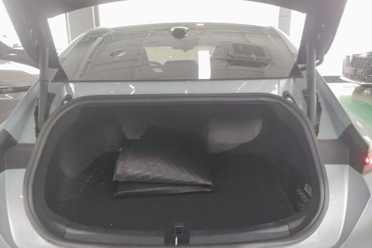 Used Nio ET5 2022 75 kWh Trunk