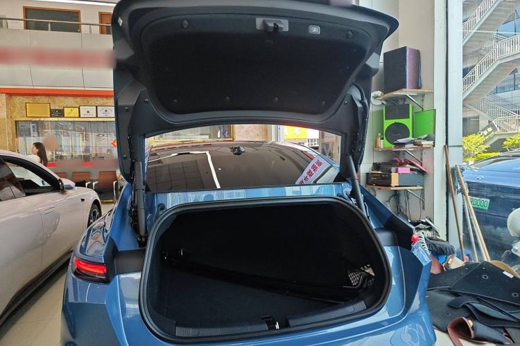 Used Nio ET5 2022 100 kWh Trunk