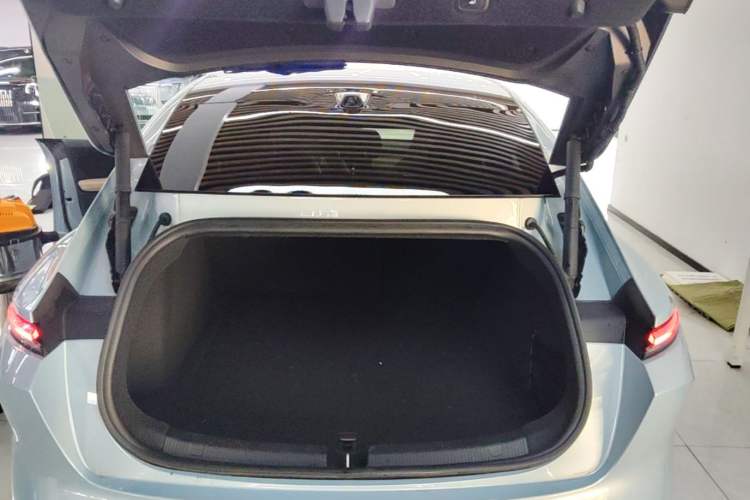 Used Nio ET5 2022 75 kWh Trunk