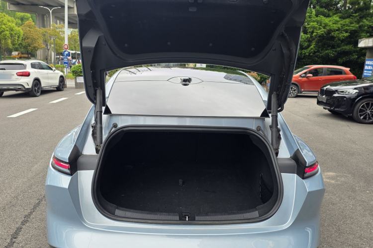 Used Nio ET5 2022 75 kWh Trunk