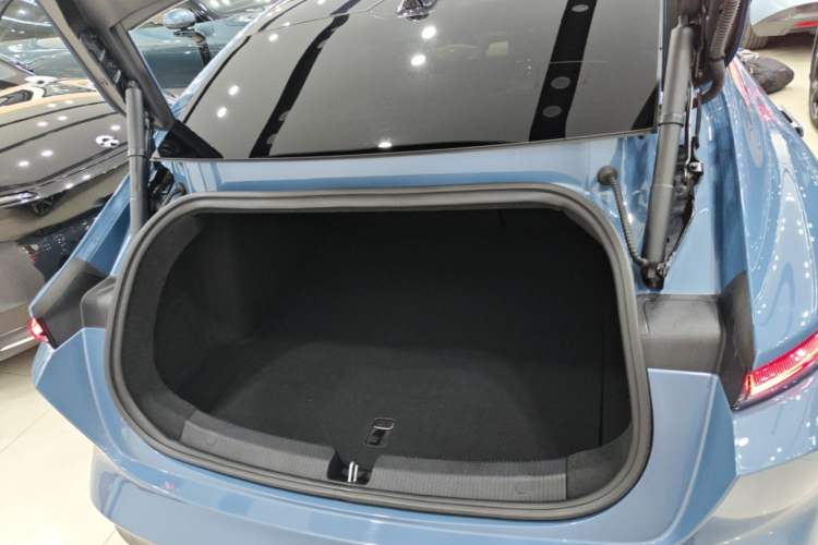 Used Nio ET5 2022 100 kWh Trunk