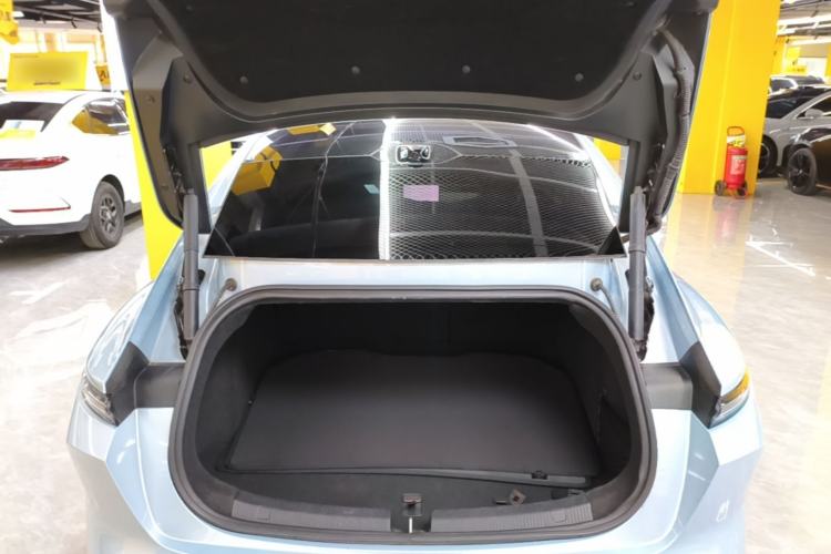 Used Nio ET5 2022 75 kWh Trunk