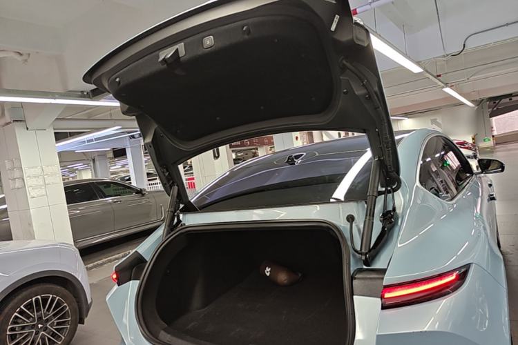 Used Nio ET5 2022 75 kWh Trunk