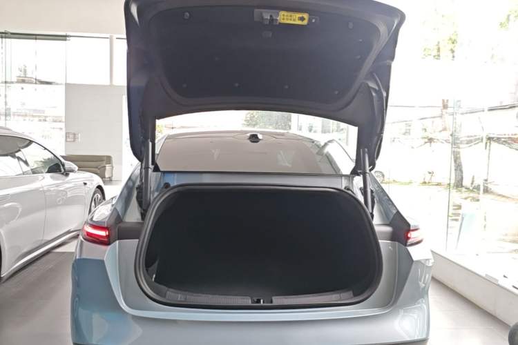 Used Nio ET5 2022 75 kWh Trunk