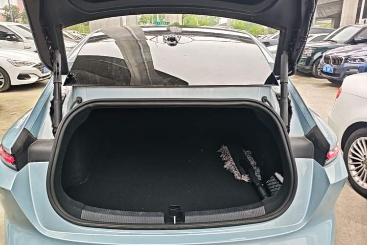 Used Nio ET5 2022 75 kWh Trunk