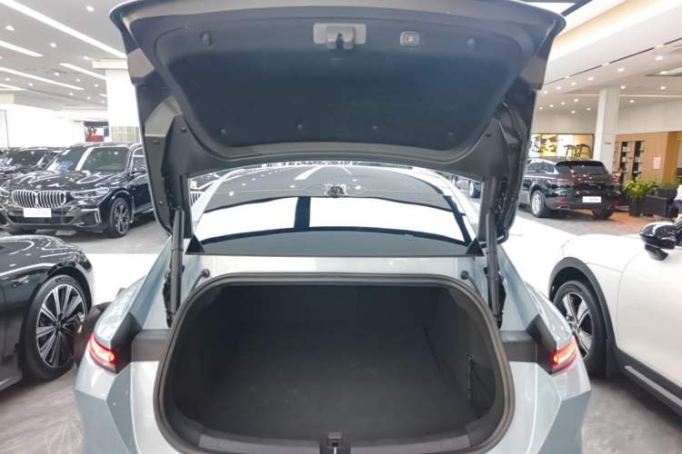Used Nio ET5 2022 75 kWh Trunk