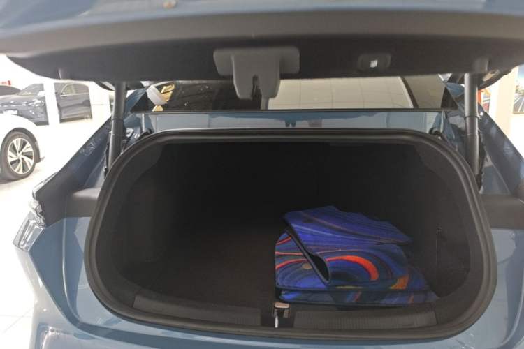 Used Nio ET5 2022 75 kWh Trunk