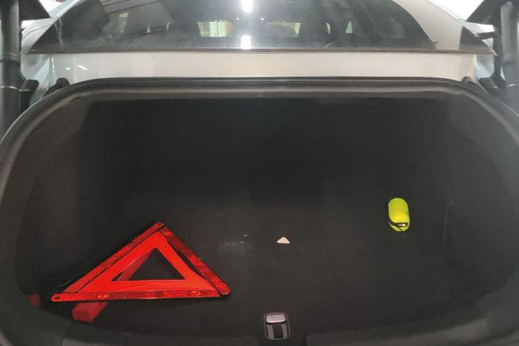 Used Nio ET5 2022 75 kWh Trunk