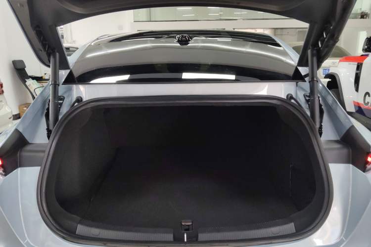 Used Nio ET5 2022 75 kWh Trunk