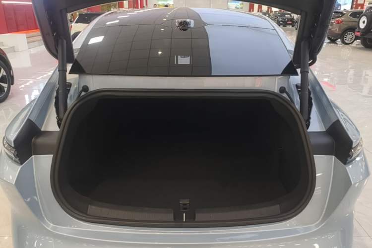 Used Nio ET5 2022 75 kWh Trunk