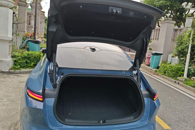 Used Nio ET5 2022 75 kWh Trunk