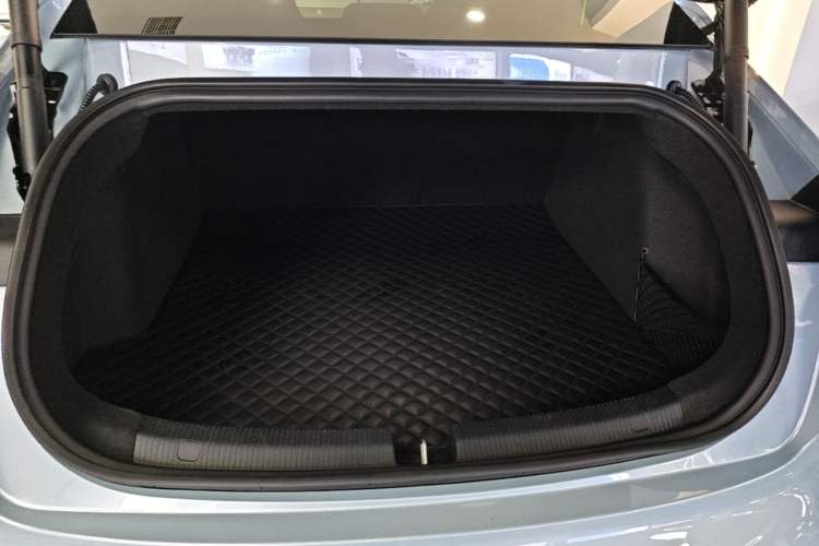 Used Nio ET5 2022 75 kWh Trunk