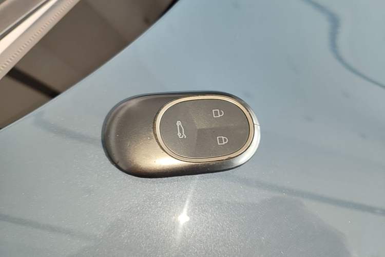 Used Nio ET5 2022 75 kWh Vehicle Key
