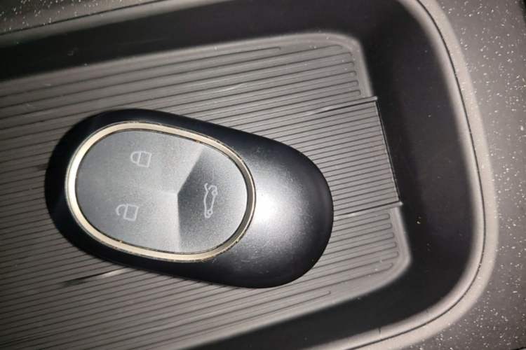 Used Nio ET5 2022 75 kWh Vehicle Key