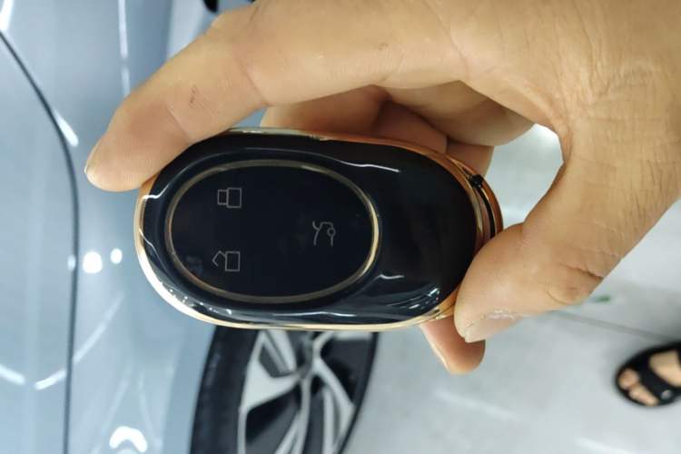 Used Nio ET5 2022 75 kWh Vehicle Key