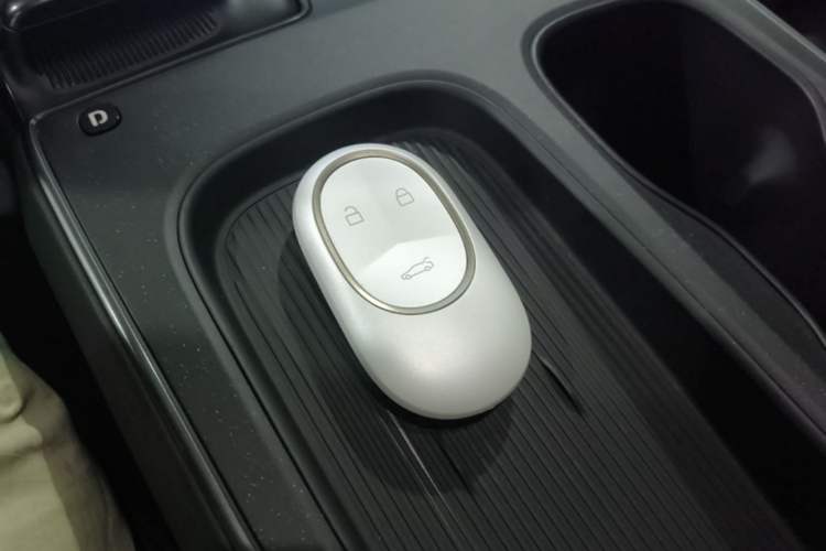 Used Nio ET5 2022 75 kWh Vehicle Key
