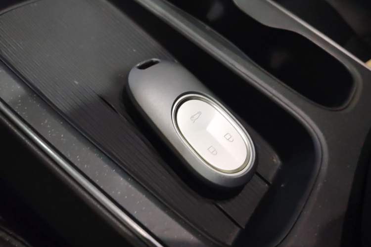 Used Nio ET5 2022 75 kWh Vehicle Key