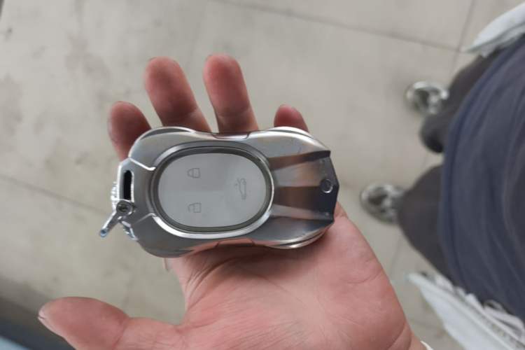 Used Nio ET5 2022 75 kWh Vehicle Key