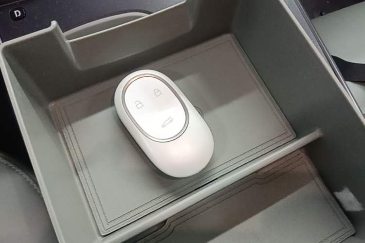 Used Nio ET5 2022 75 kWh Vehicle Key