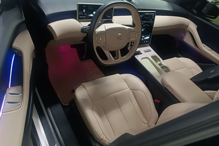 Used Nio ET5 2022 75 kWh Driver Seat