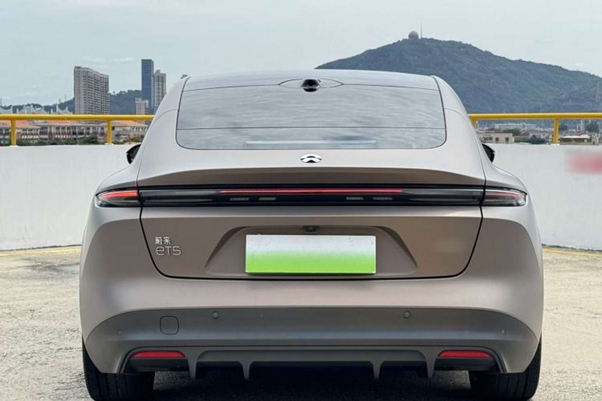 Used Nio ET5 2022 75 kWh Exterior 6