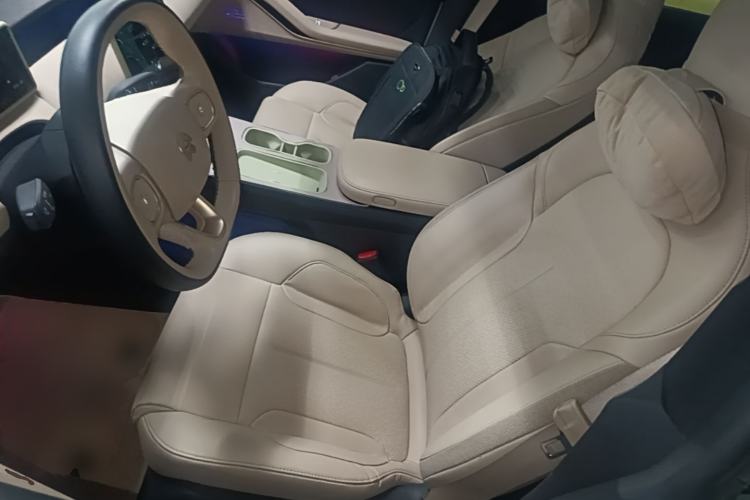 Used Nio ET5 2022 75 kWh Left Front Seat