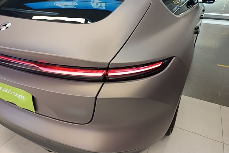Used Nio ET5 2022 75 kWh Right Rear Taillight