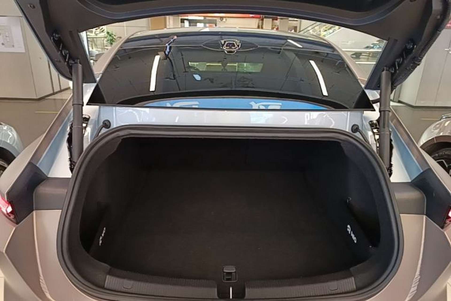 Used Nio ET5 2022 75 kWh Trunk