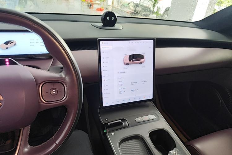 Used Nio ET5 2022 75 kWh Center Console