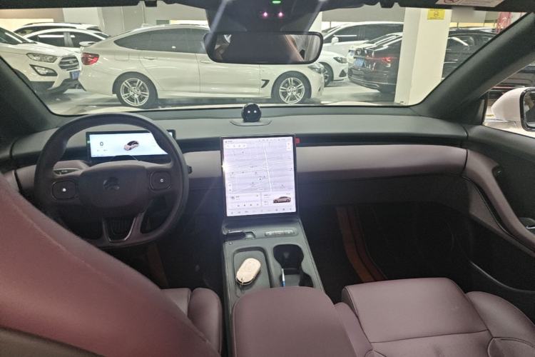 Used Nio ET5 2022 75 kWh Center Console