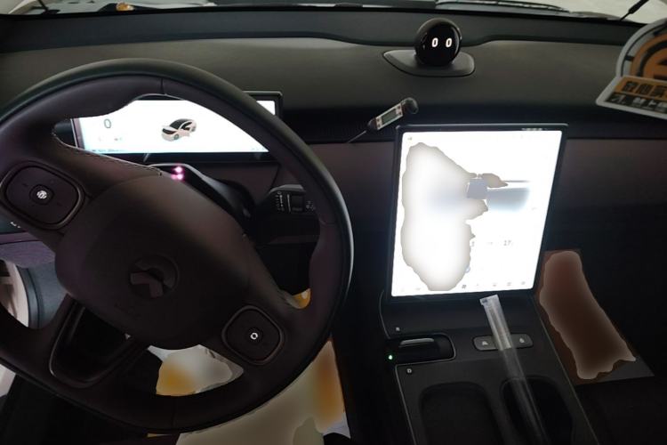 Used Nio ET5 2022 75 kWh Center Console