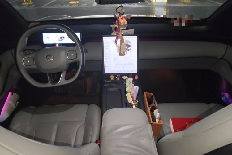 Used Nio ET5 2022 100 kWh Center Console