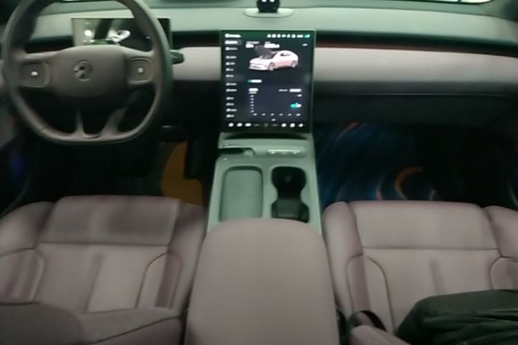 Used Nio ET5 2022 75 kWh Center Console
